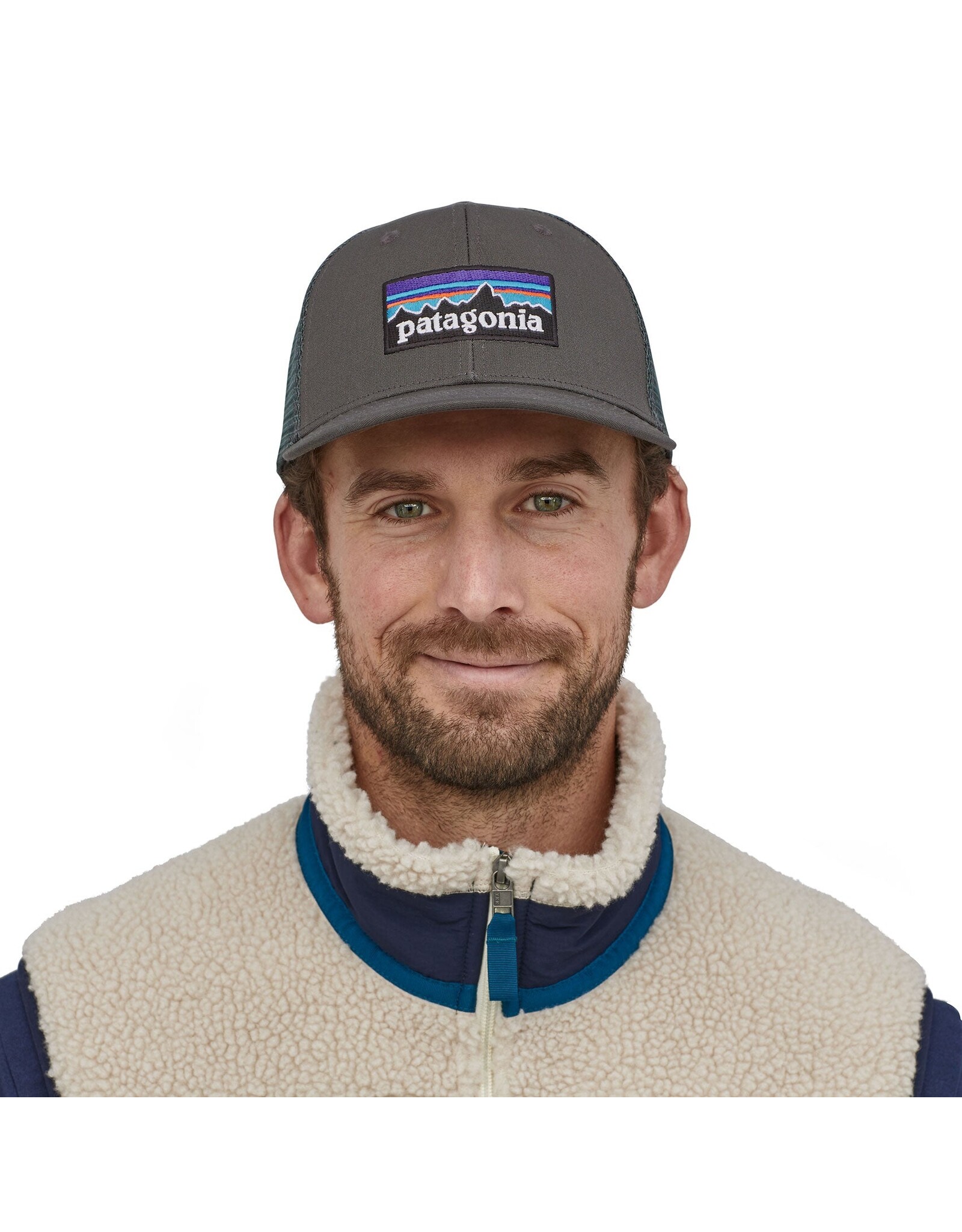 PATAGONIA P-6 LOGO TRUCKER HAT