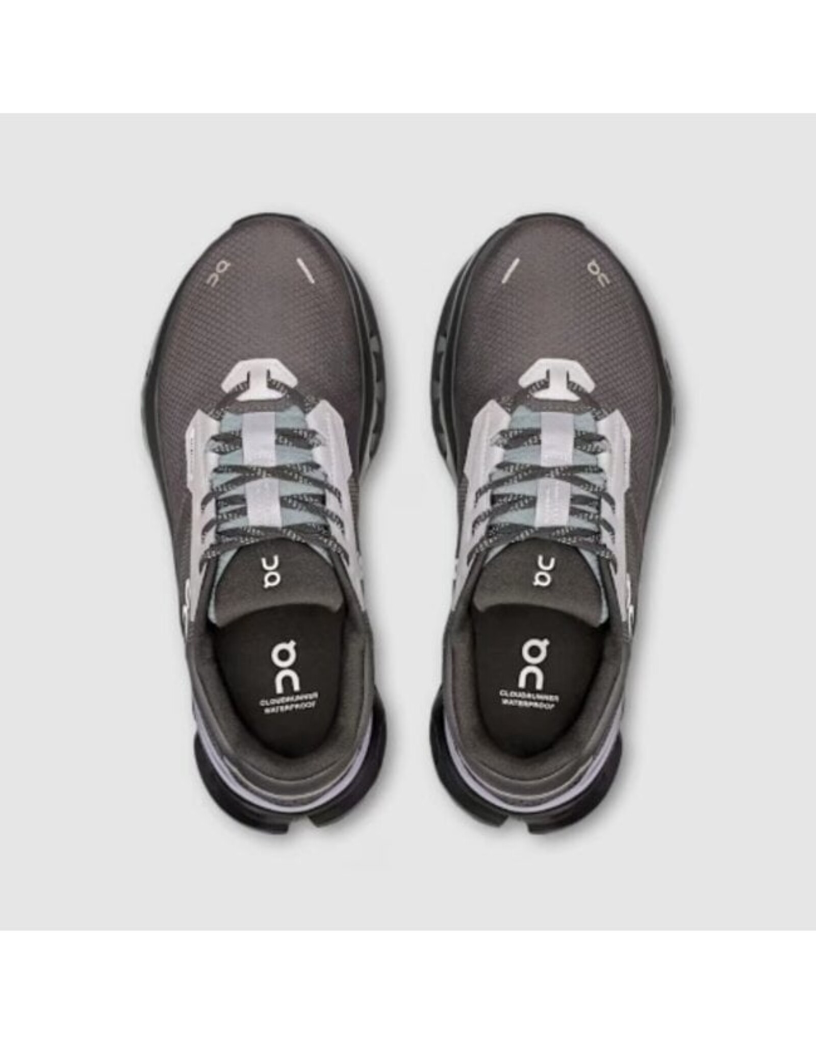 On WOMEN CLOUDRUNNER 2 WP SHOE