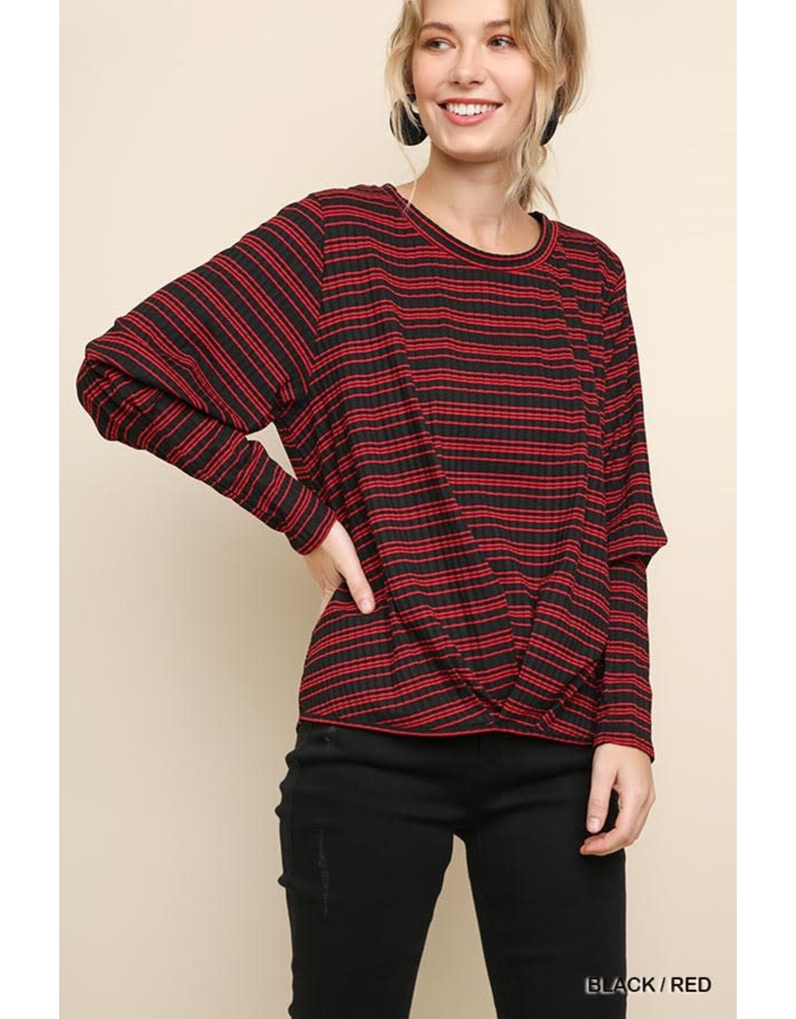 Umgee USA Cozy Puff Sleeved Top Red & Black Small