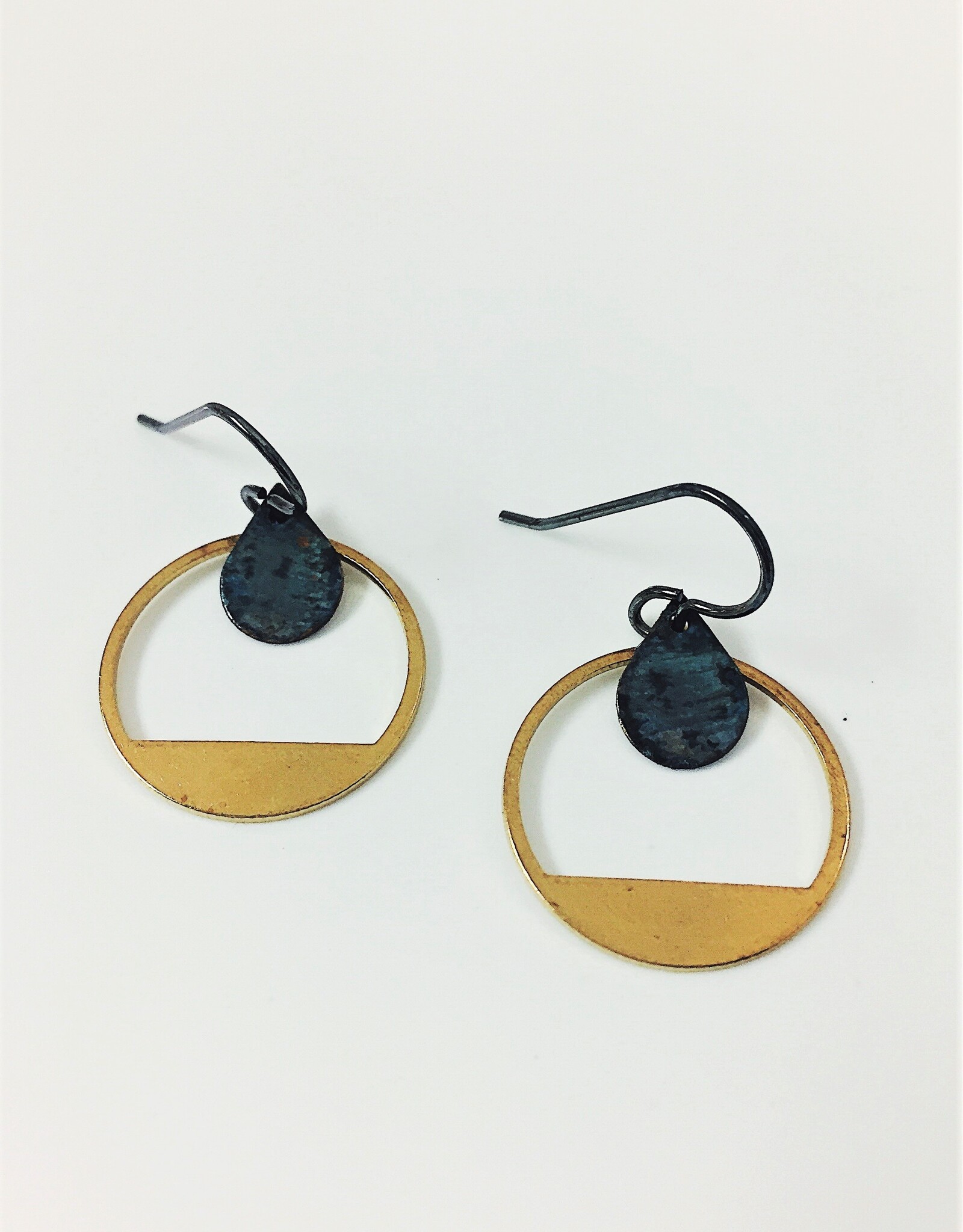 SSD Jewelry Brass Circle Teardrop Earrings