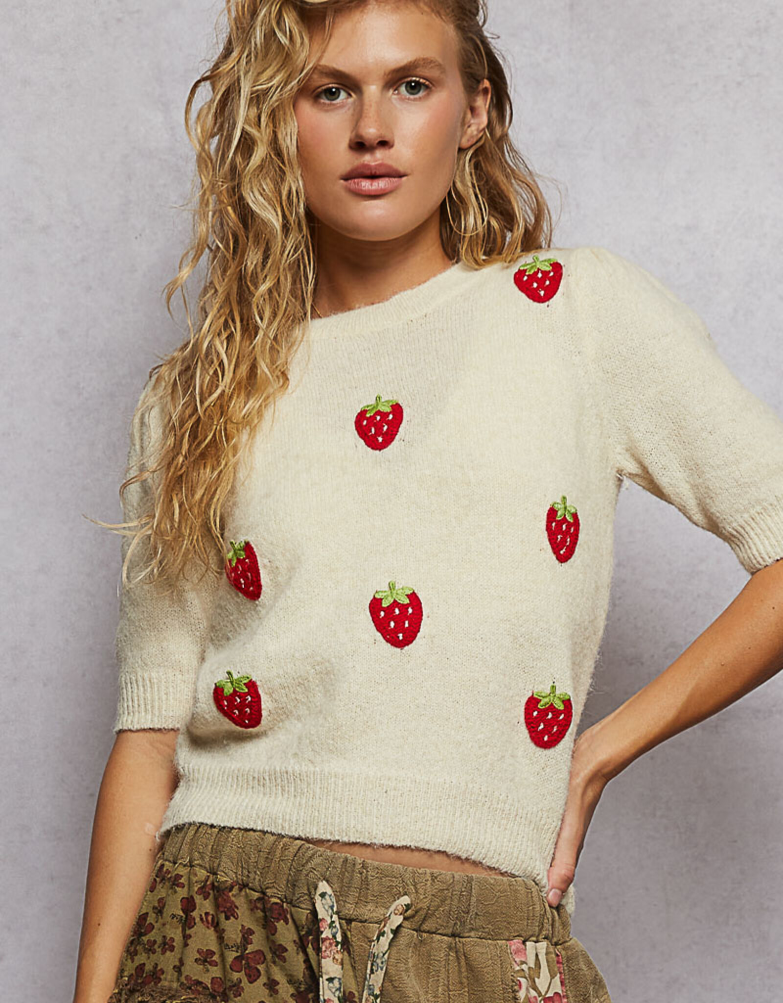 POL Clothing Half Sleeve Strawberry Sweater Top