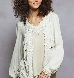 POL Clothing Floral Lace Top