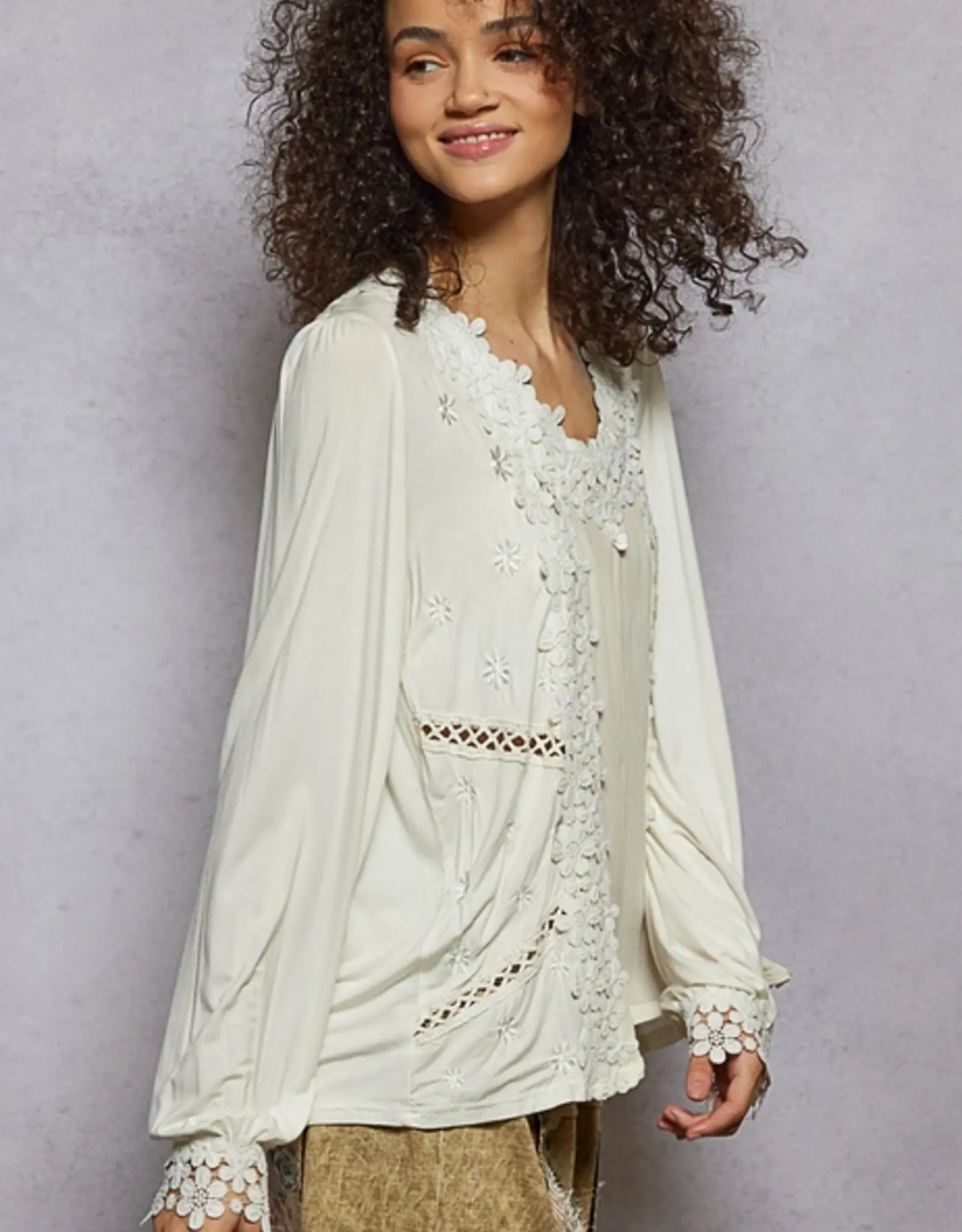 POL Clothing Floral Lace Top