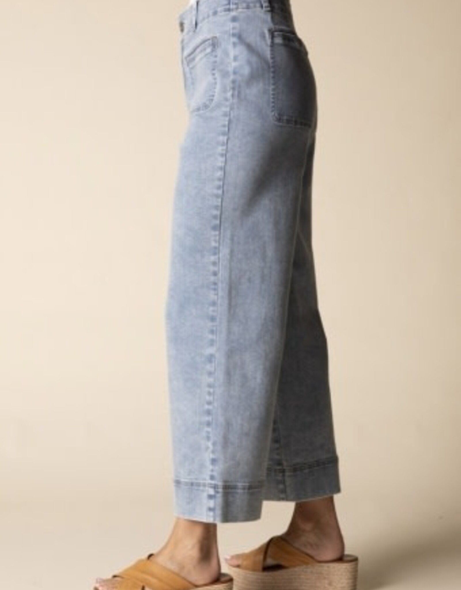 Habitat Clothes to Live In Welt Pocket Crop Jean