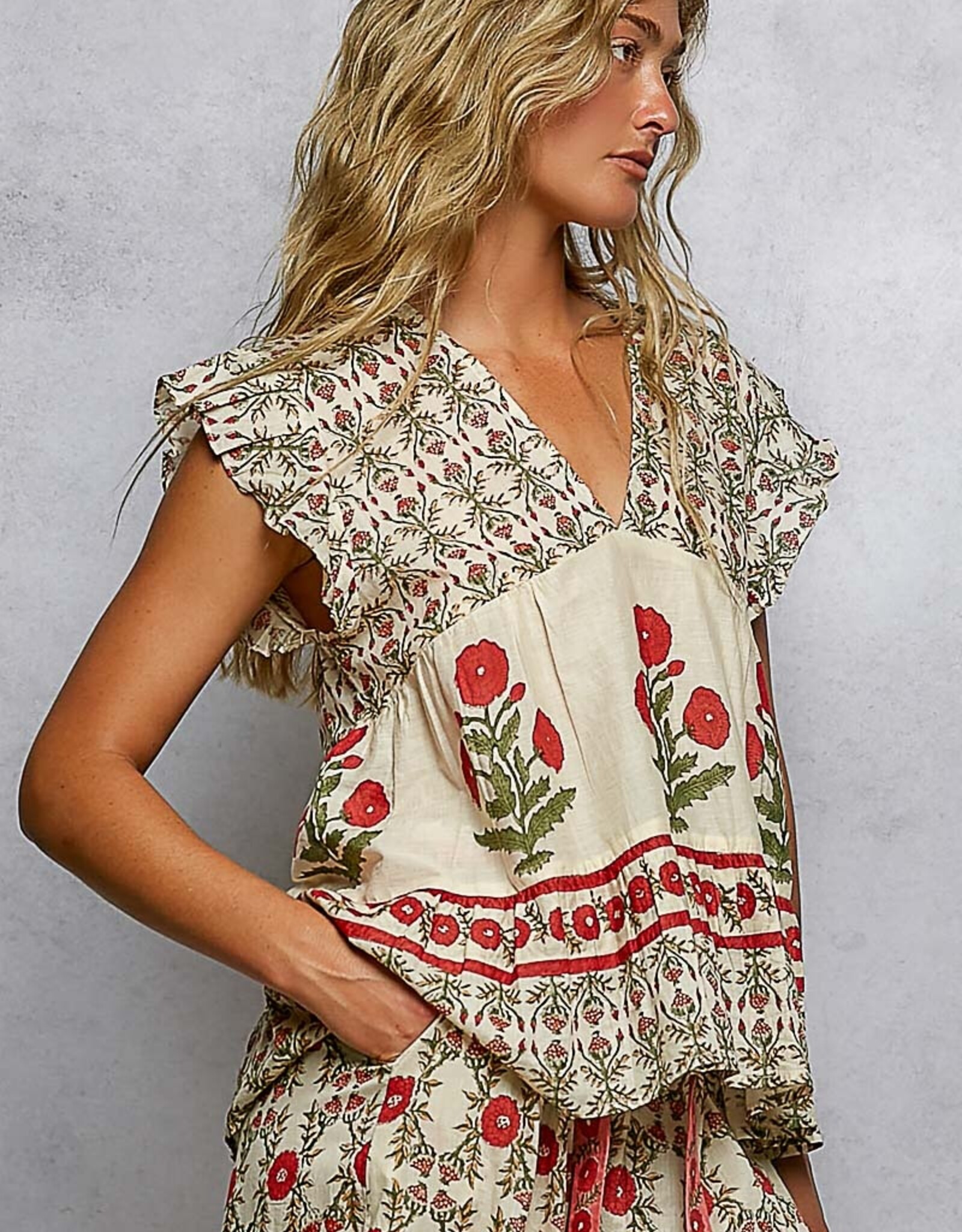 POL Clothing Ruffled Floral Motif Top