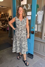 B. Young Striped Falakka Linen Dress