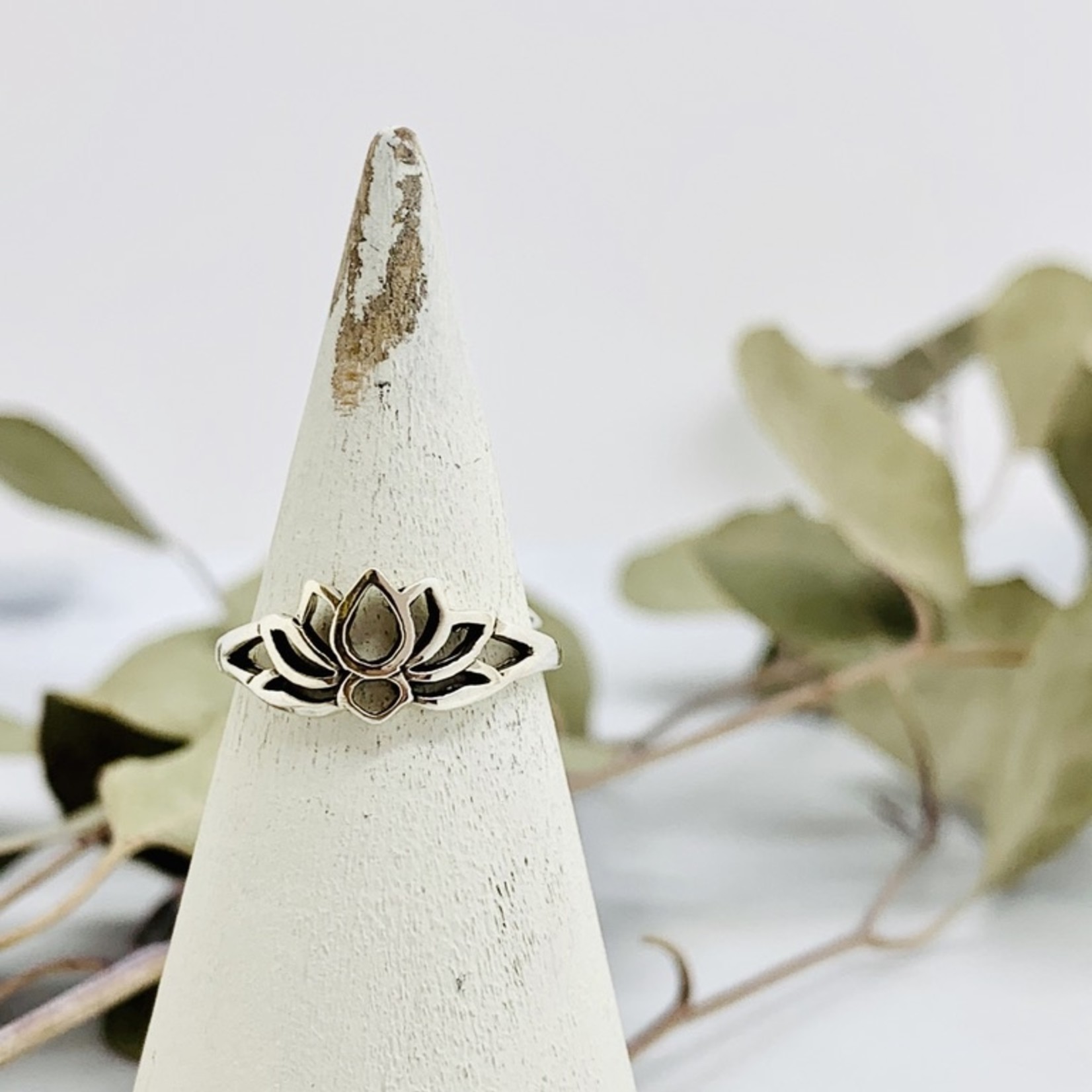 Silver Lotus Silhouette Ring