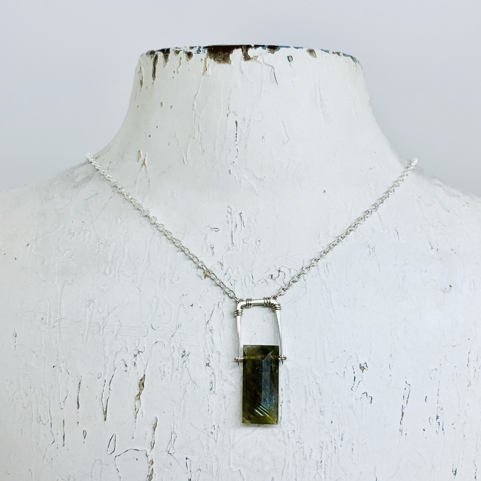 Handmade Sterling Silver Indus Necklace with Labradorite