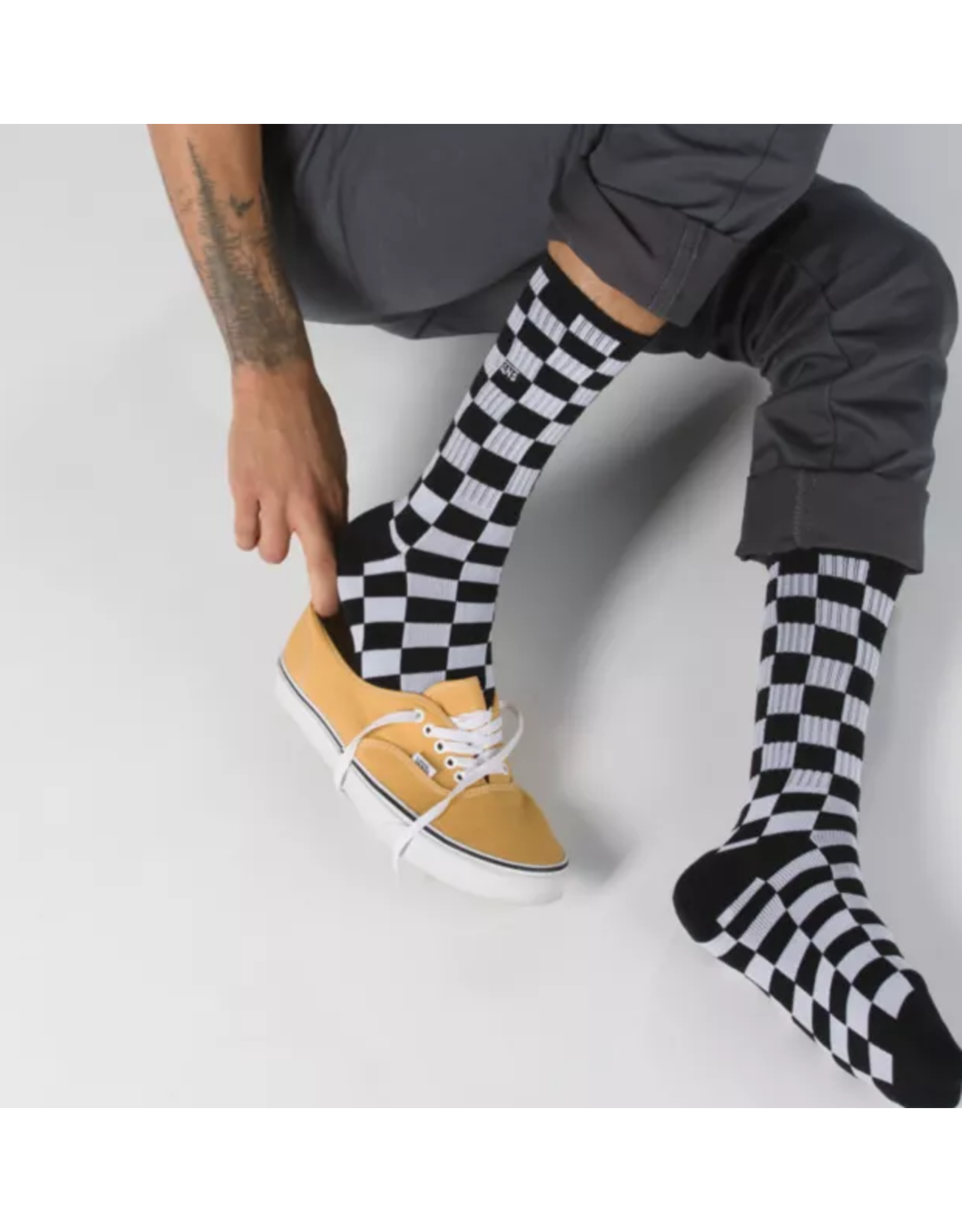 vans black crew socks
