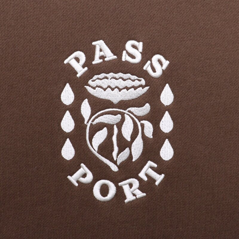Pass~Port Pull Fountain Embroidery - Brun