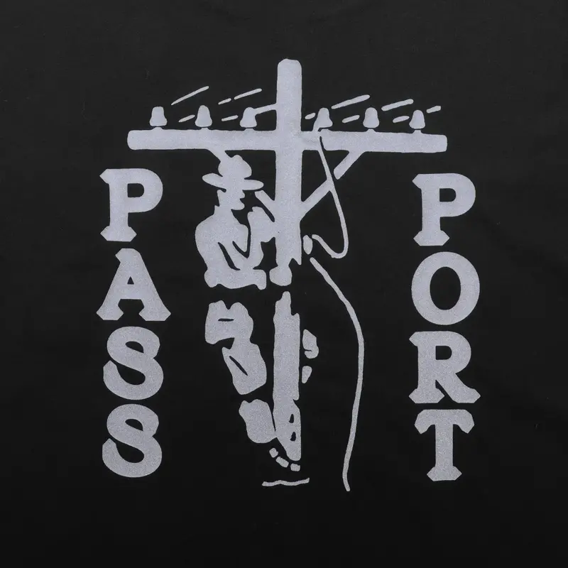 Pass~Port Line~Worx T-Shirt à Poche - Noir