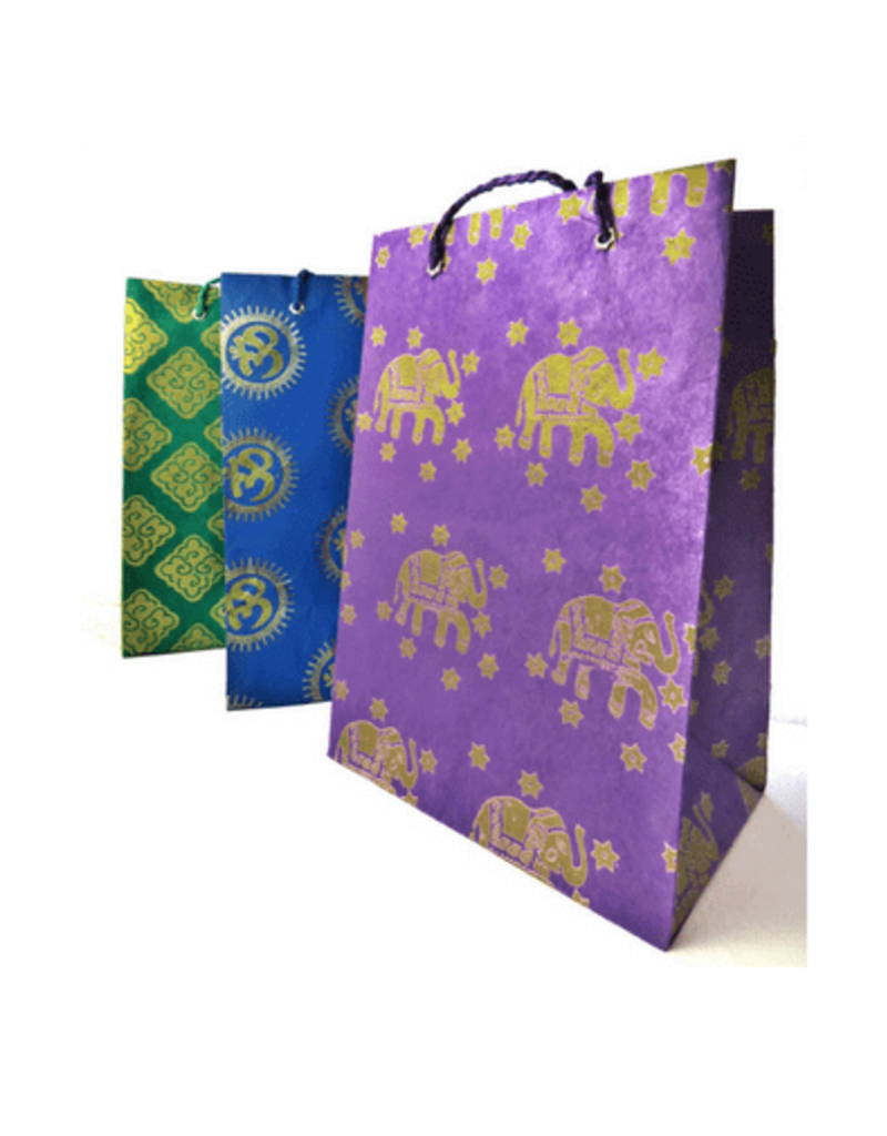 https://cdn.shoplightspeed.com/shops/636513/files/24625339/800x1024x2/nepal-large-paper-gift-bag-12.jpg