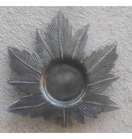Haiti Metal Tealight Plate Maple Leaf