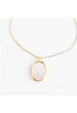 China Picture Perfect Mother of Pearl Necklace