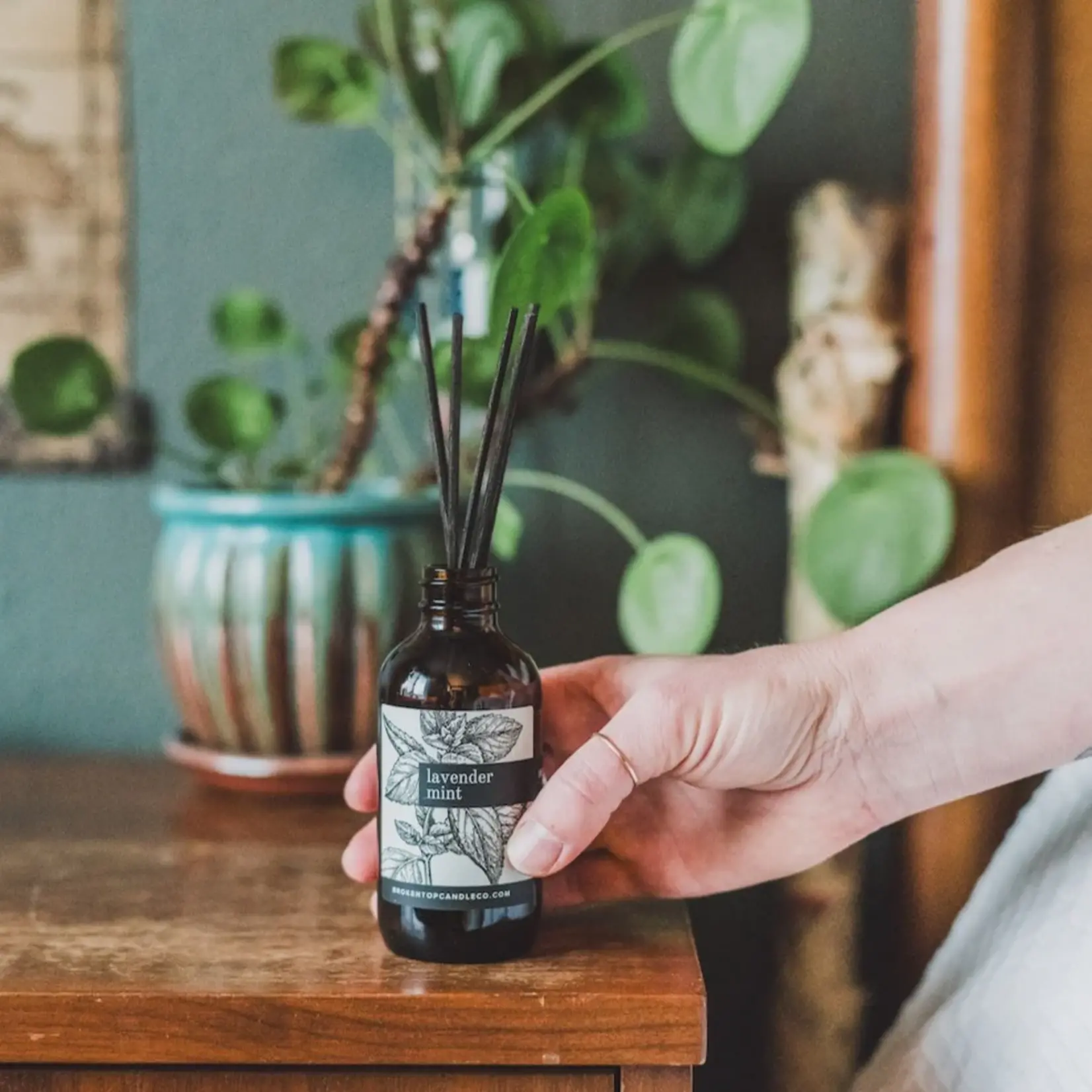 Broken Top Lavender Mint - Linen Spray | Reed Diffuser | Soy Candle