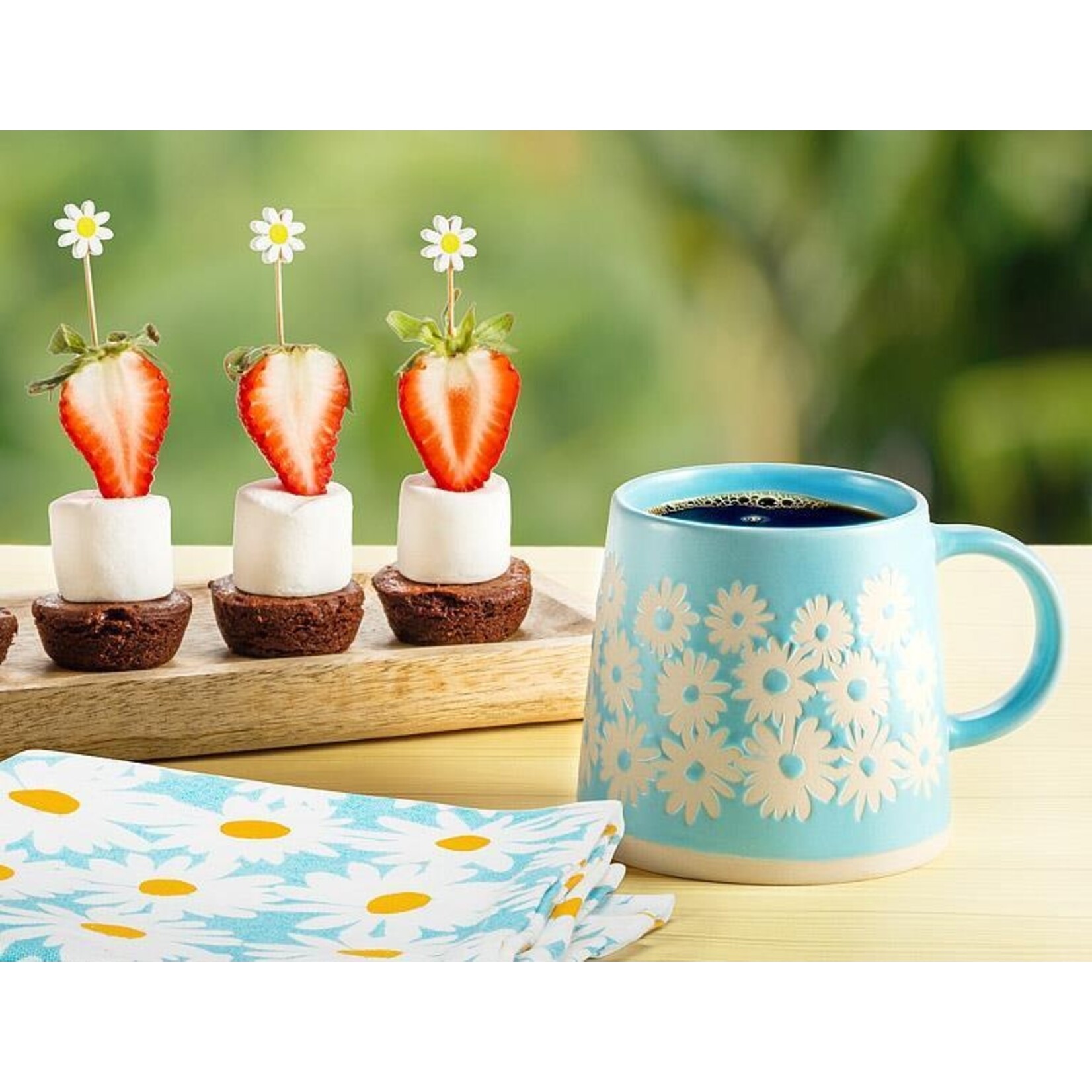 Abbott Mug - Wide Base - Daisies