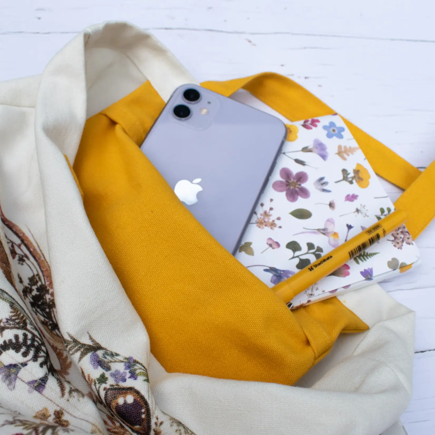 Museums & Galleries Tote - Wildflower Hare
