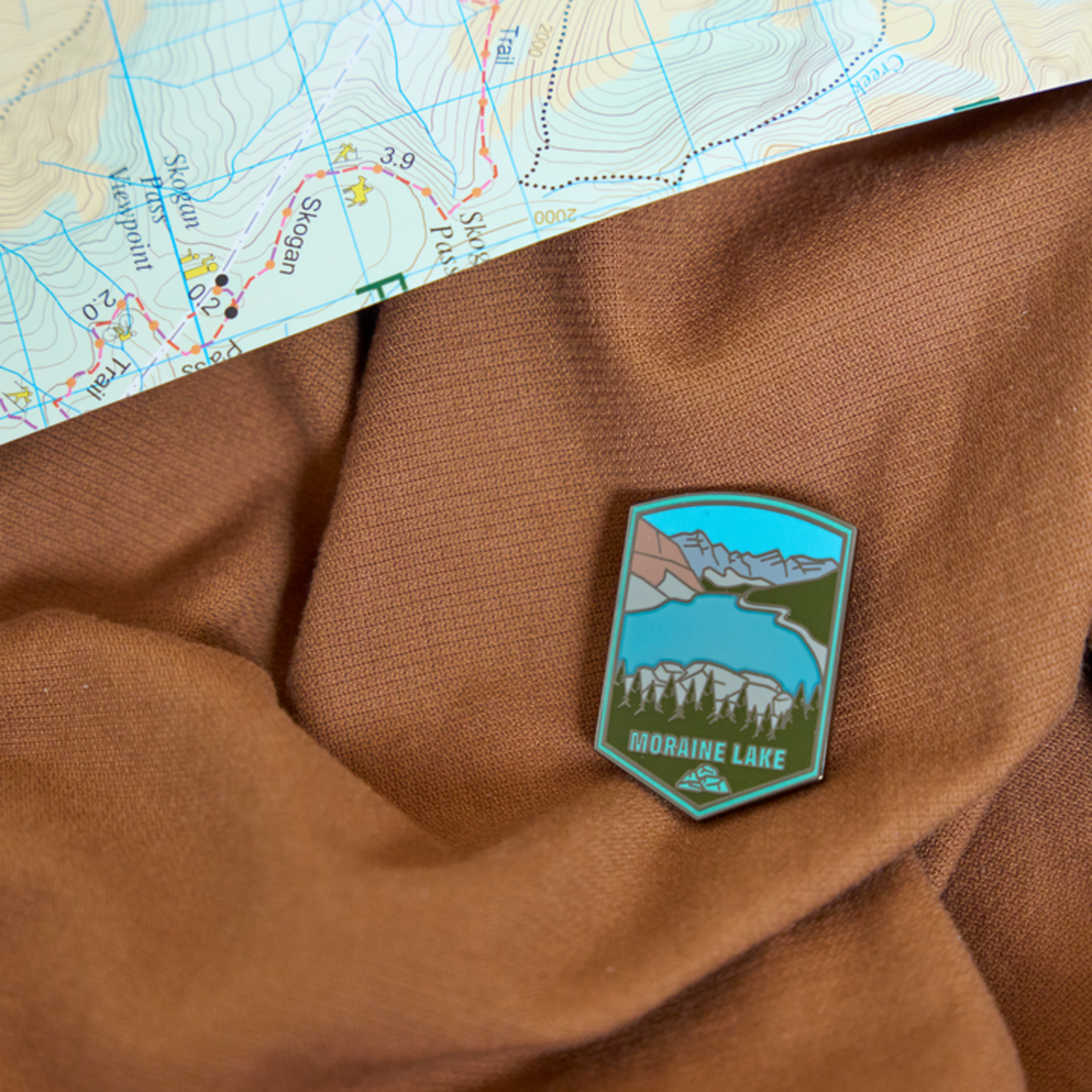 Peak Pins Enamel Pin - Moraine Lake