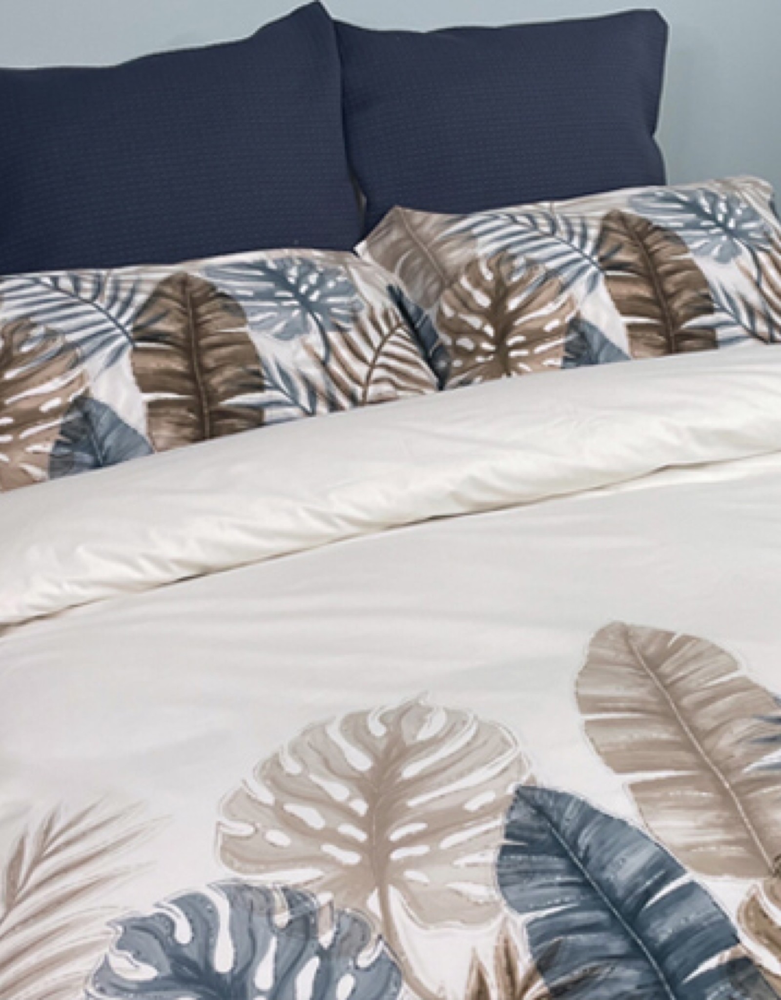 Cuddle Down Duvet Cover Cuddledown Palm Leaves Queen w / Pillow Cases**