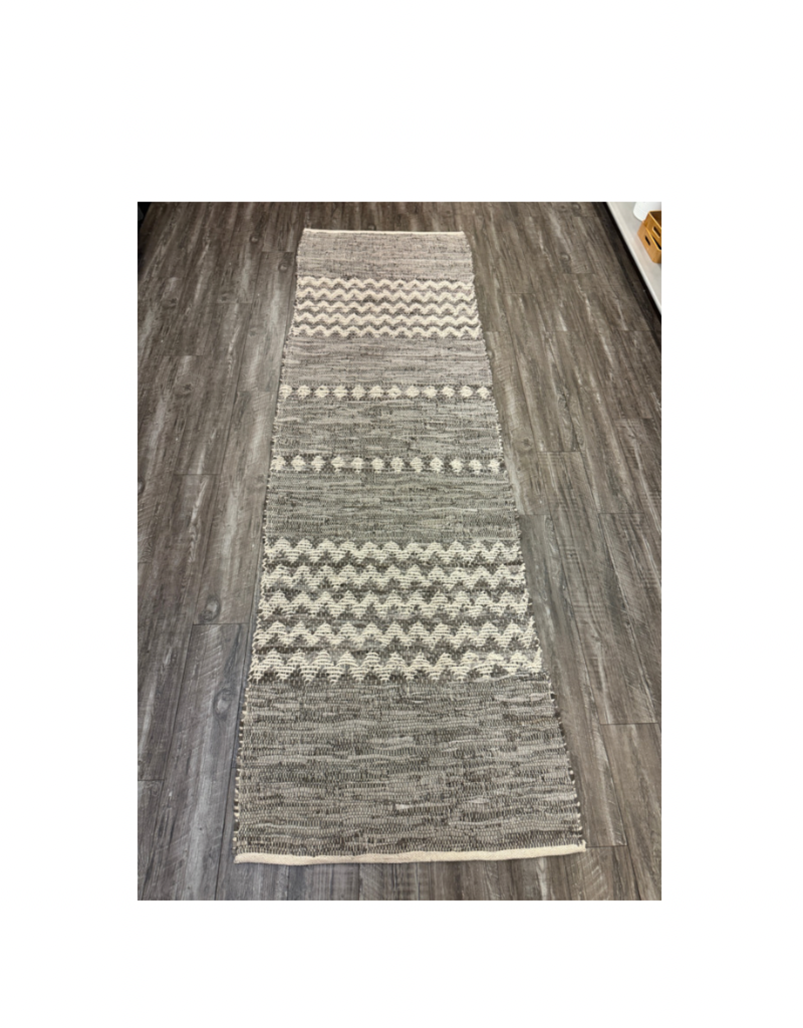 Indaba Rugs Indaba Hillside Leather/Jute 2.5 x 8 1-4582