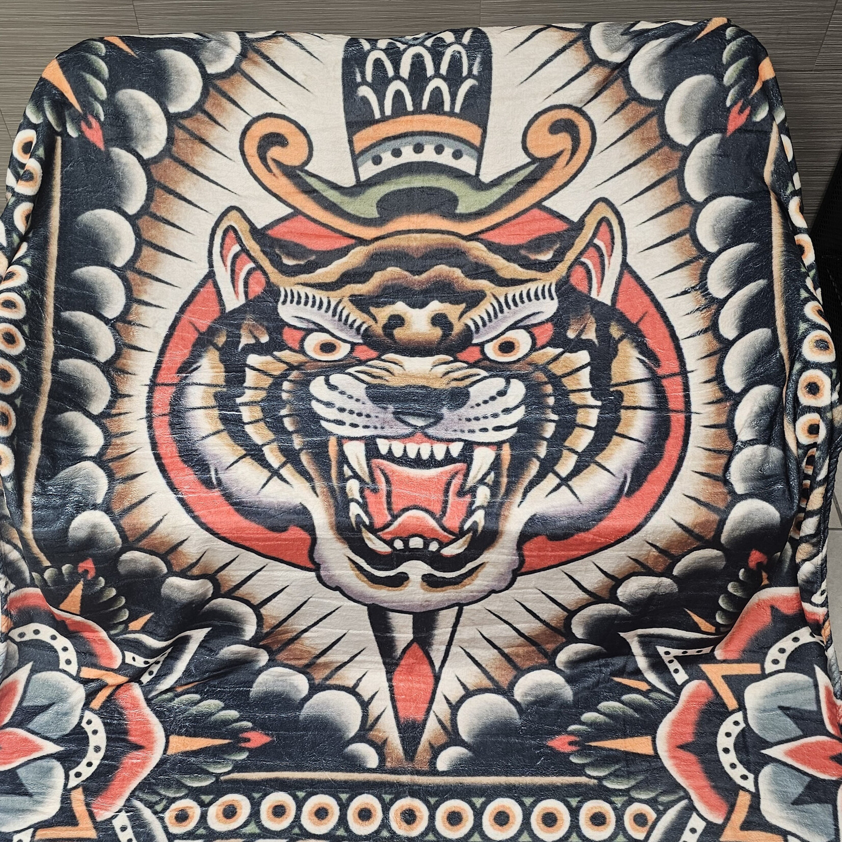 Human Kanvas Tattoo Blankets