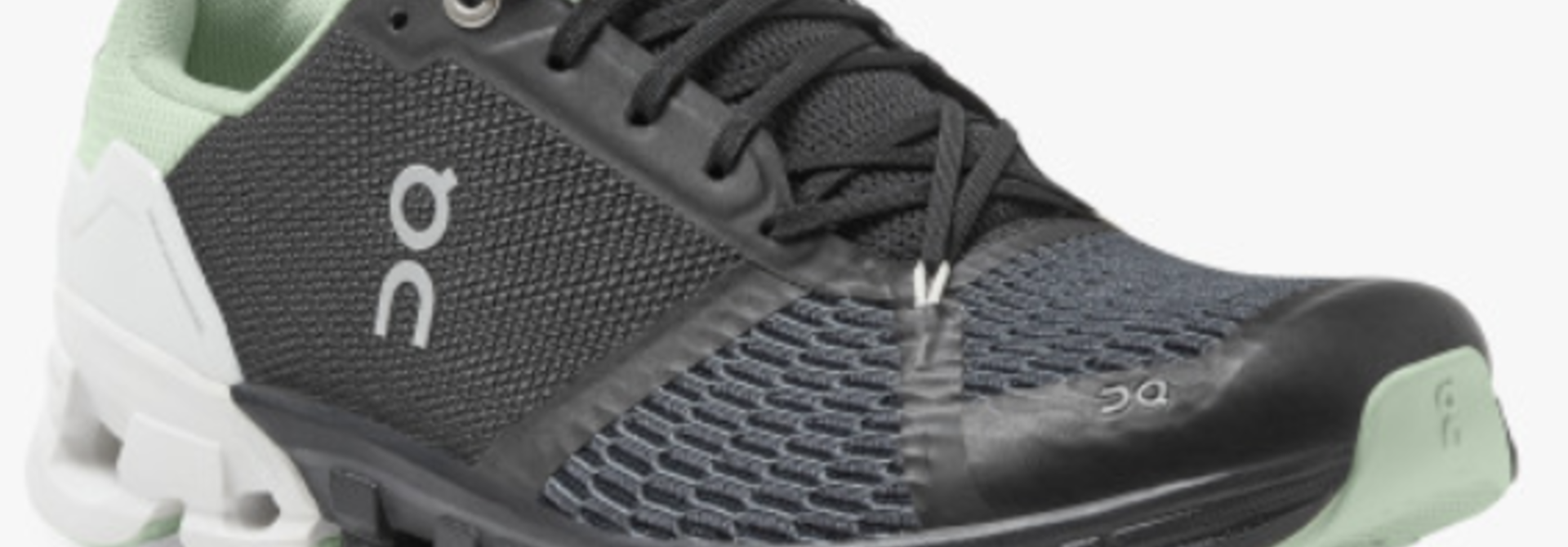 Women's Cloudflyer Black/White