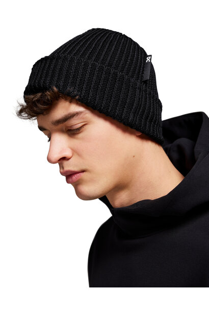 Studio Beanie in Black