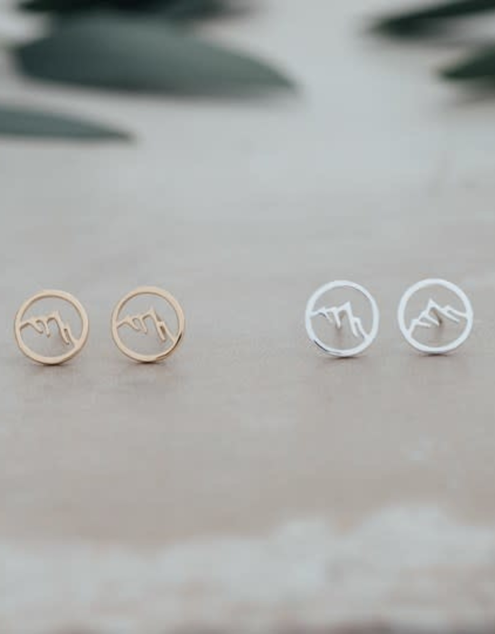 Glee Snow Cap Studs