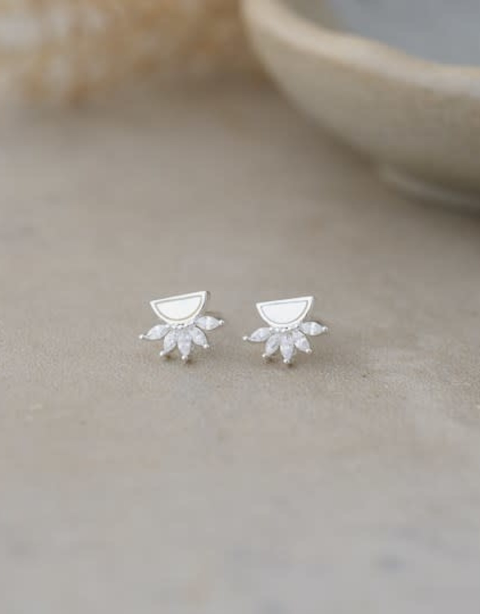 Glee Antique Studs - Mother of Pearl
