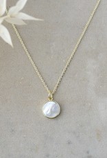 Glee Glee Alluring Necklace Mother of Pearl