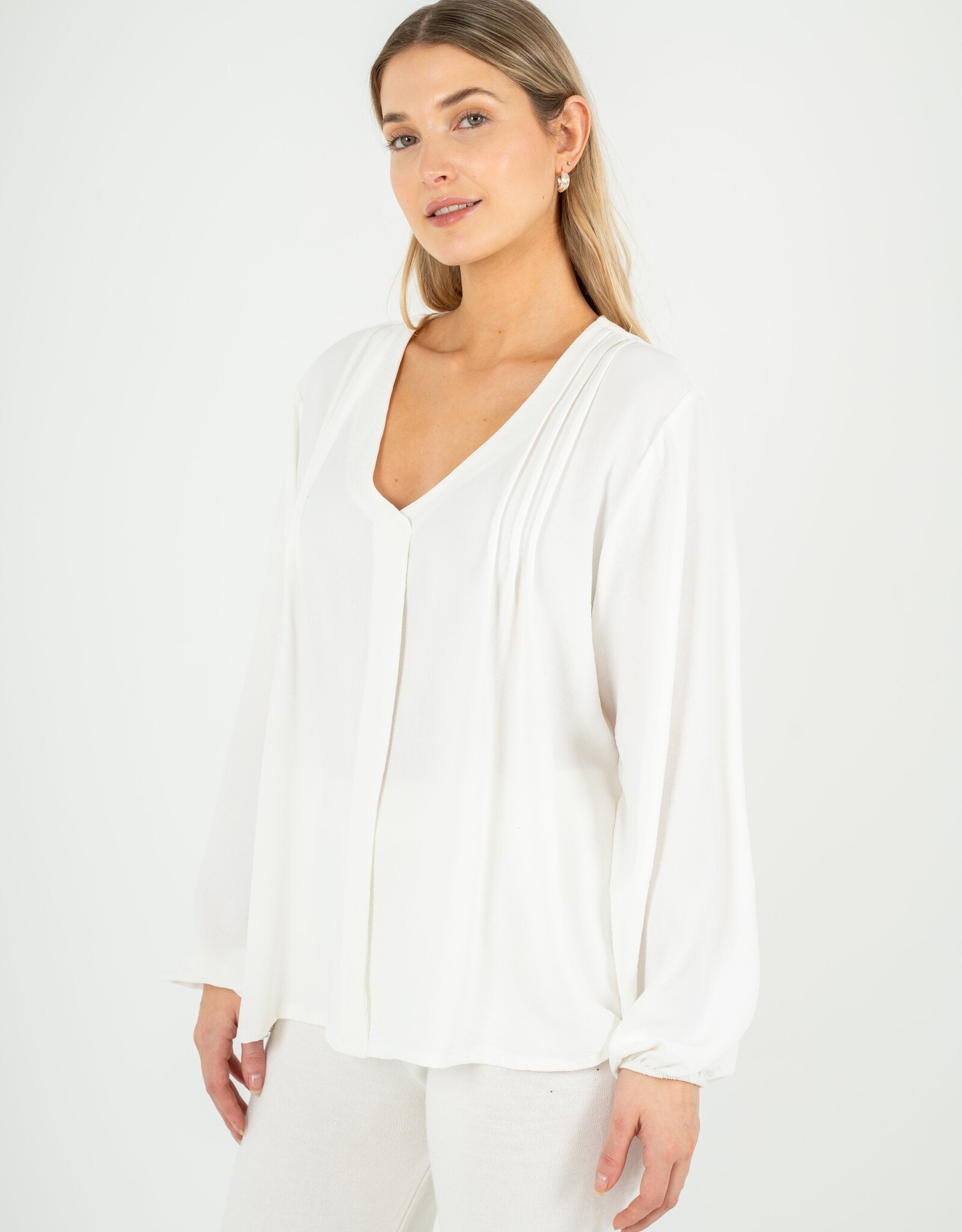 M Made in Italy V-Neck Pin TIck Pleat Blouse