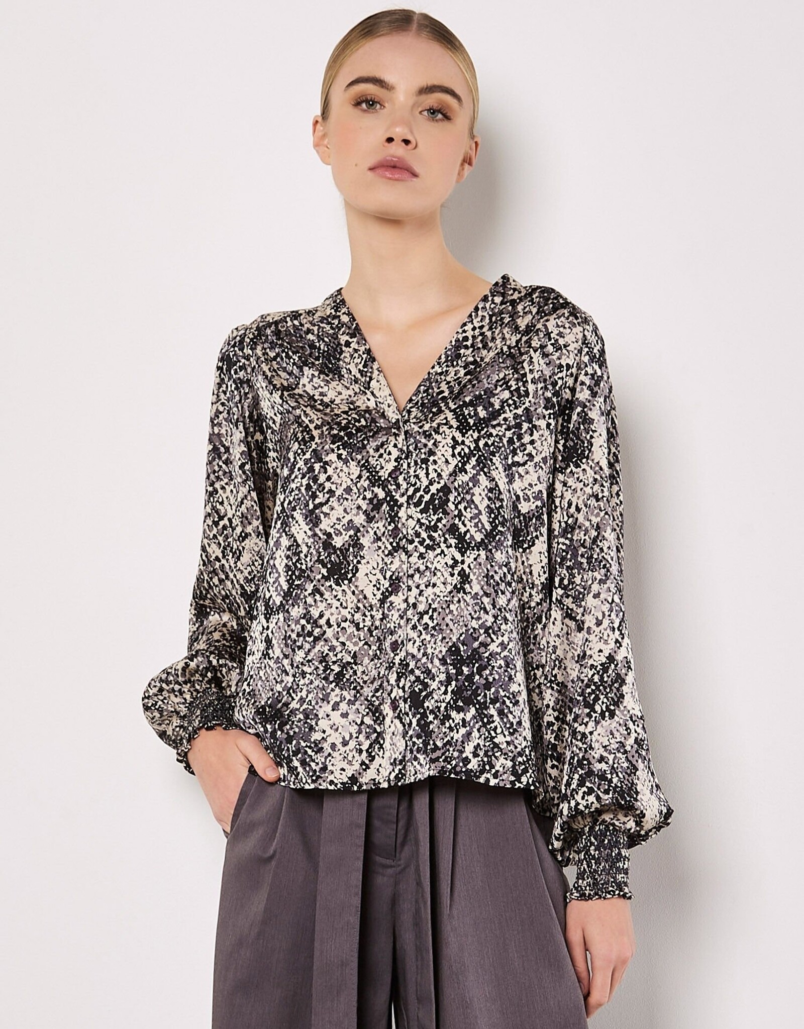 Apricot Snakeskin Smock Sleeve Blouse