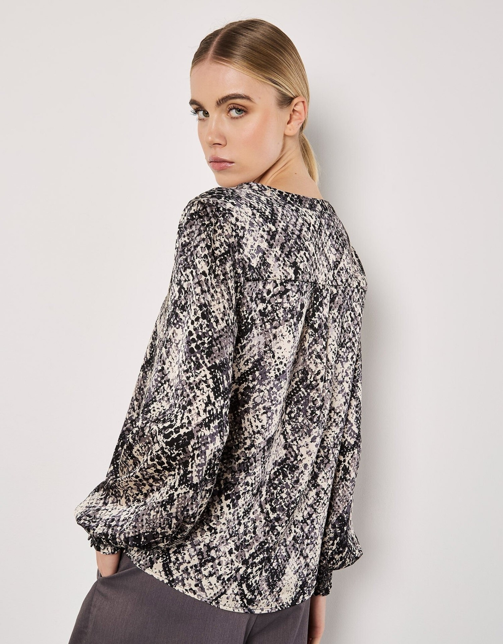 Apricot Snakeskin Smock Sleeve Blouse