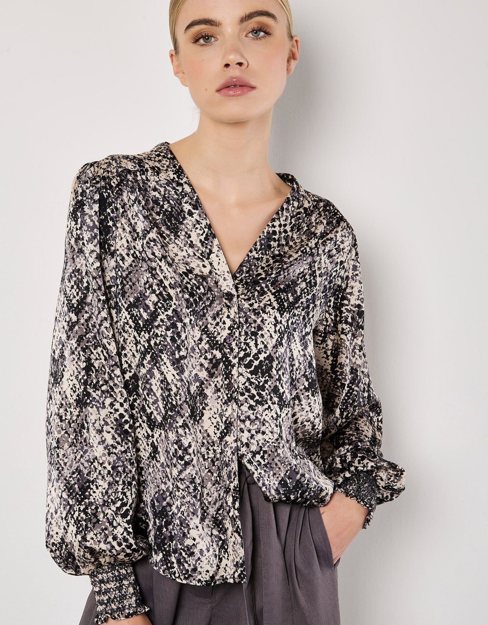 Apricot Snakeskin Smock Sleeve Blouse