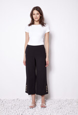 Up Amalfi Crop 25IN