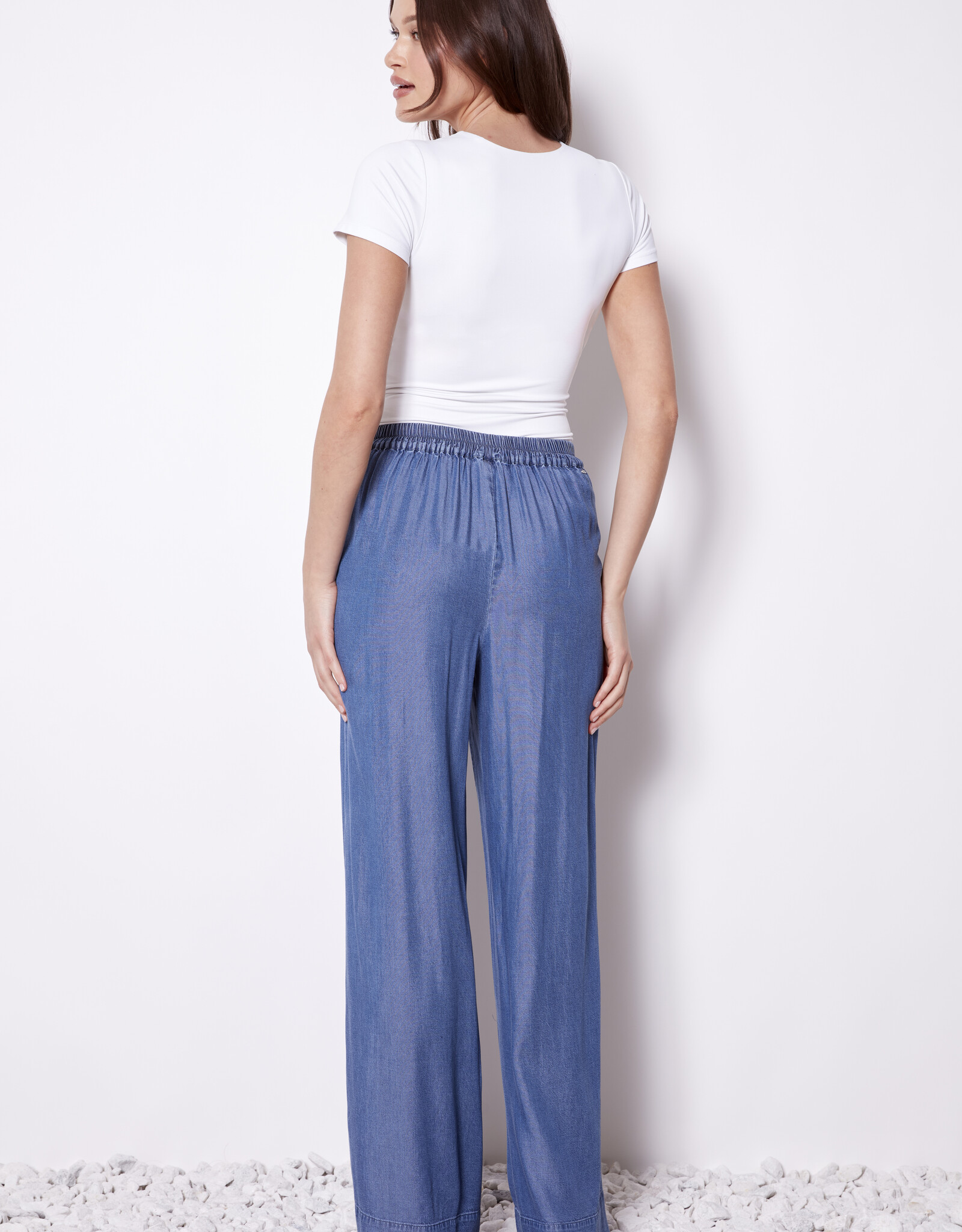 Up Wide Leg Tencel Pant