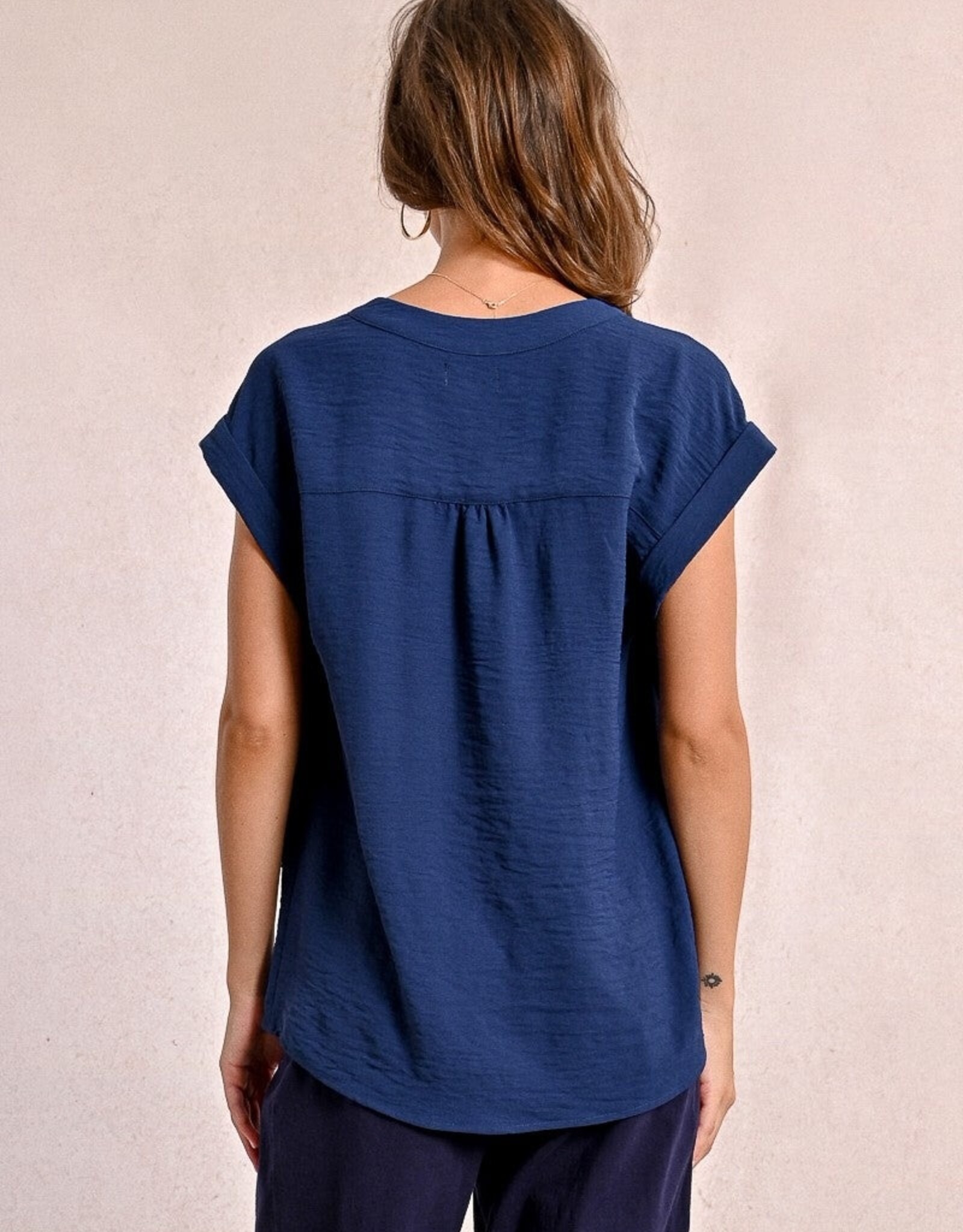 Molly Bracken VNck Sless Top