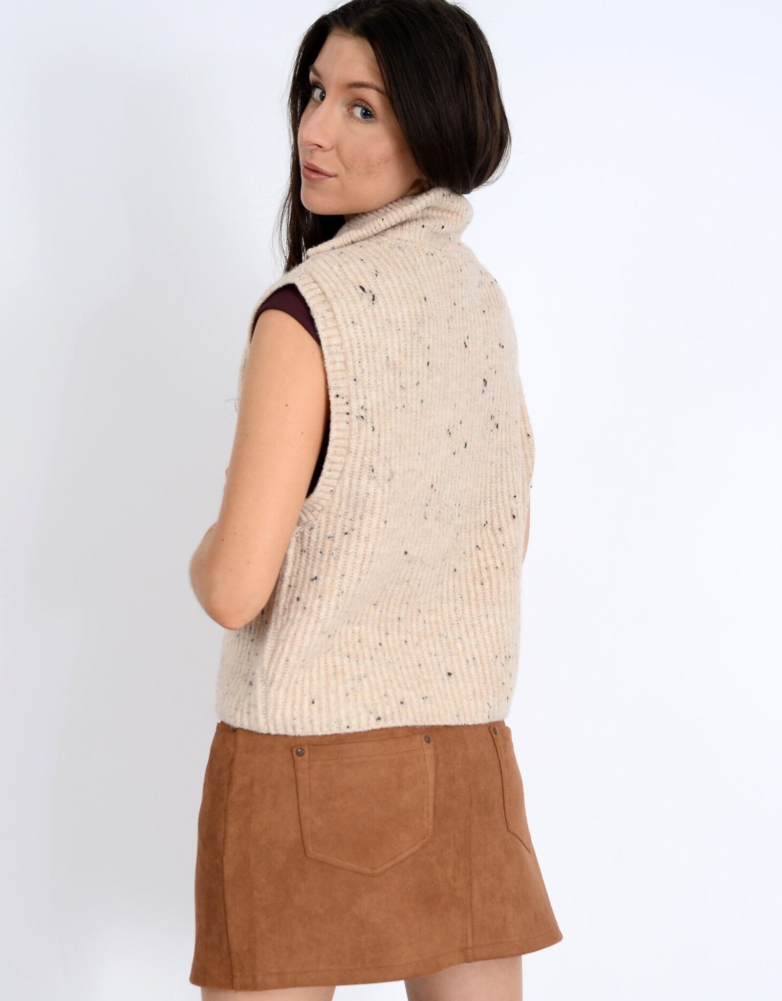 RD Style Enid Sleeveless 1/2 Zip Vest
