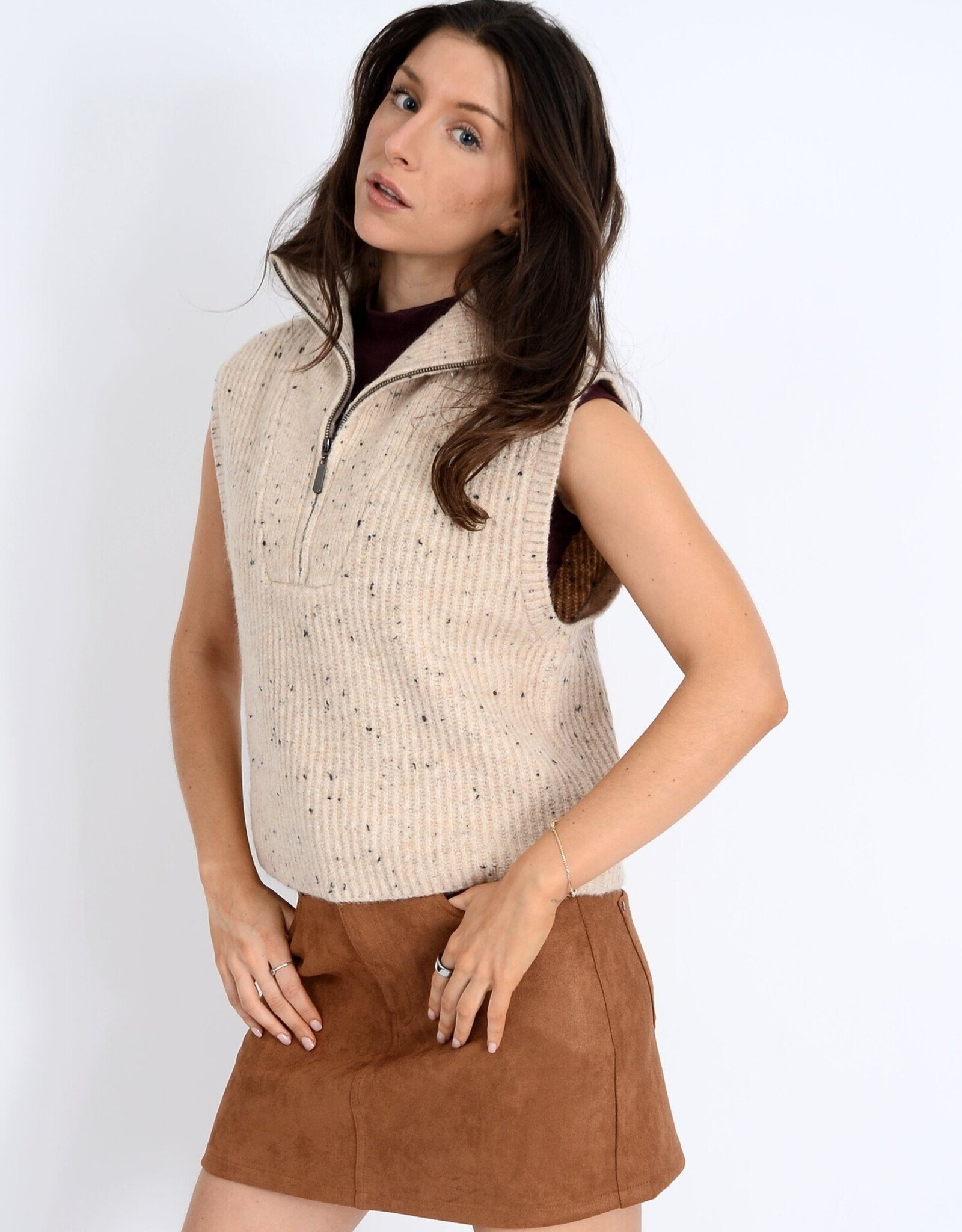 RD Style Enid Sleeveless 1/2 Zip Vest