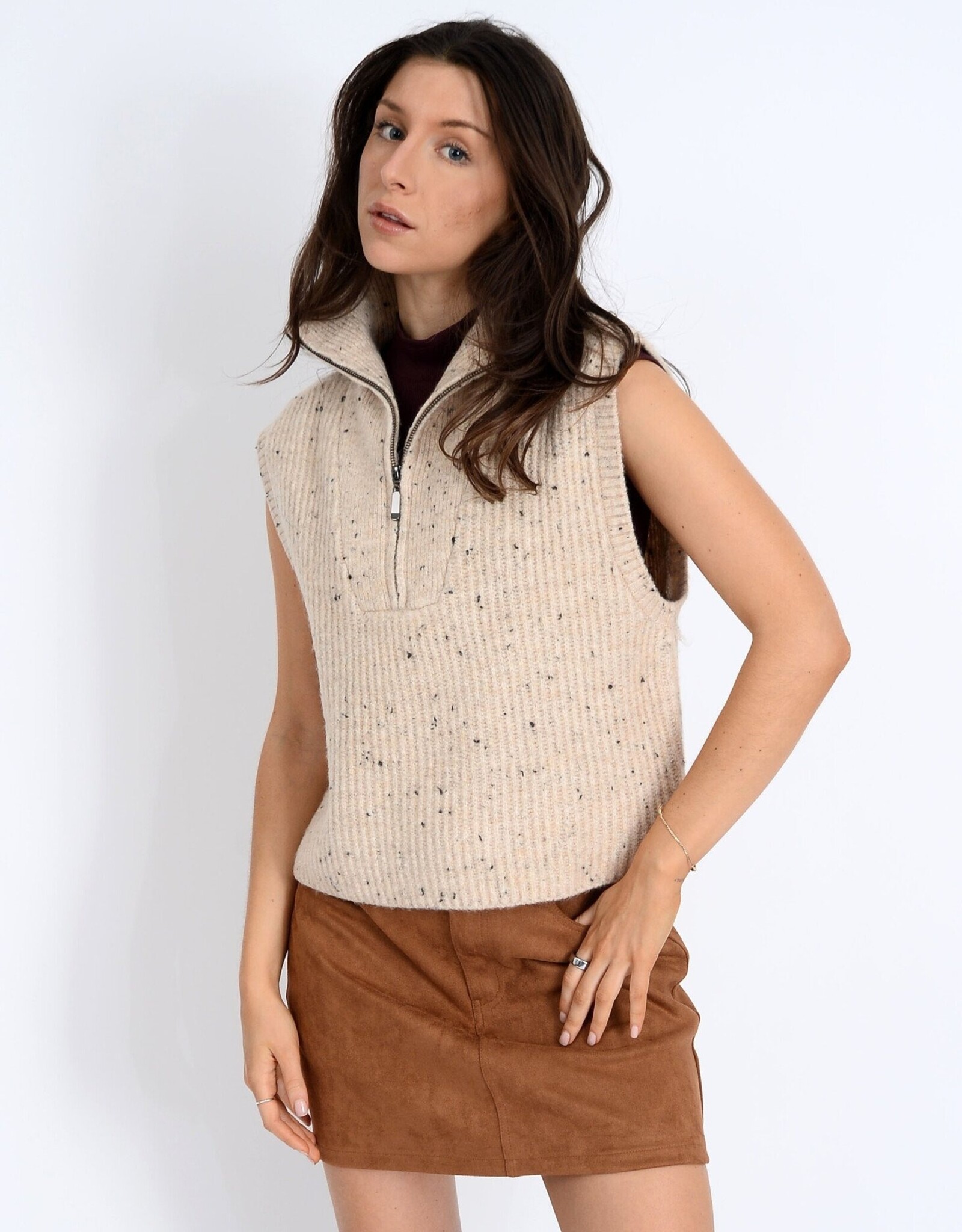 RD Style Enid Sleeveless 1/2 Zip Vest