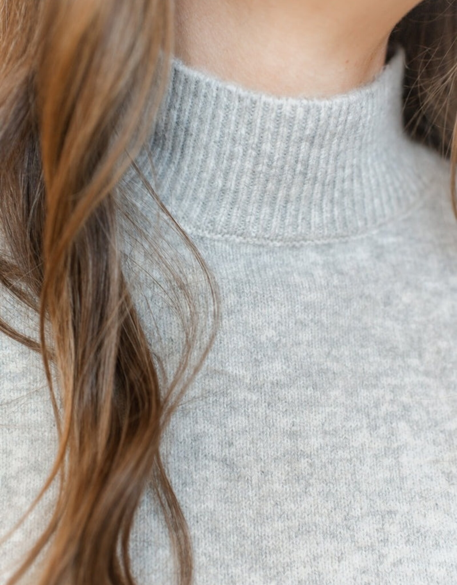 RD Style Daffodil Short Mock Neck Sweater