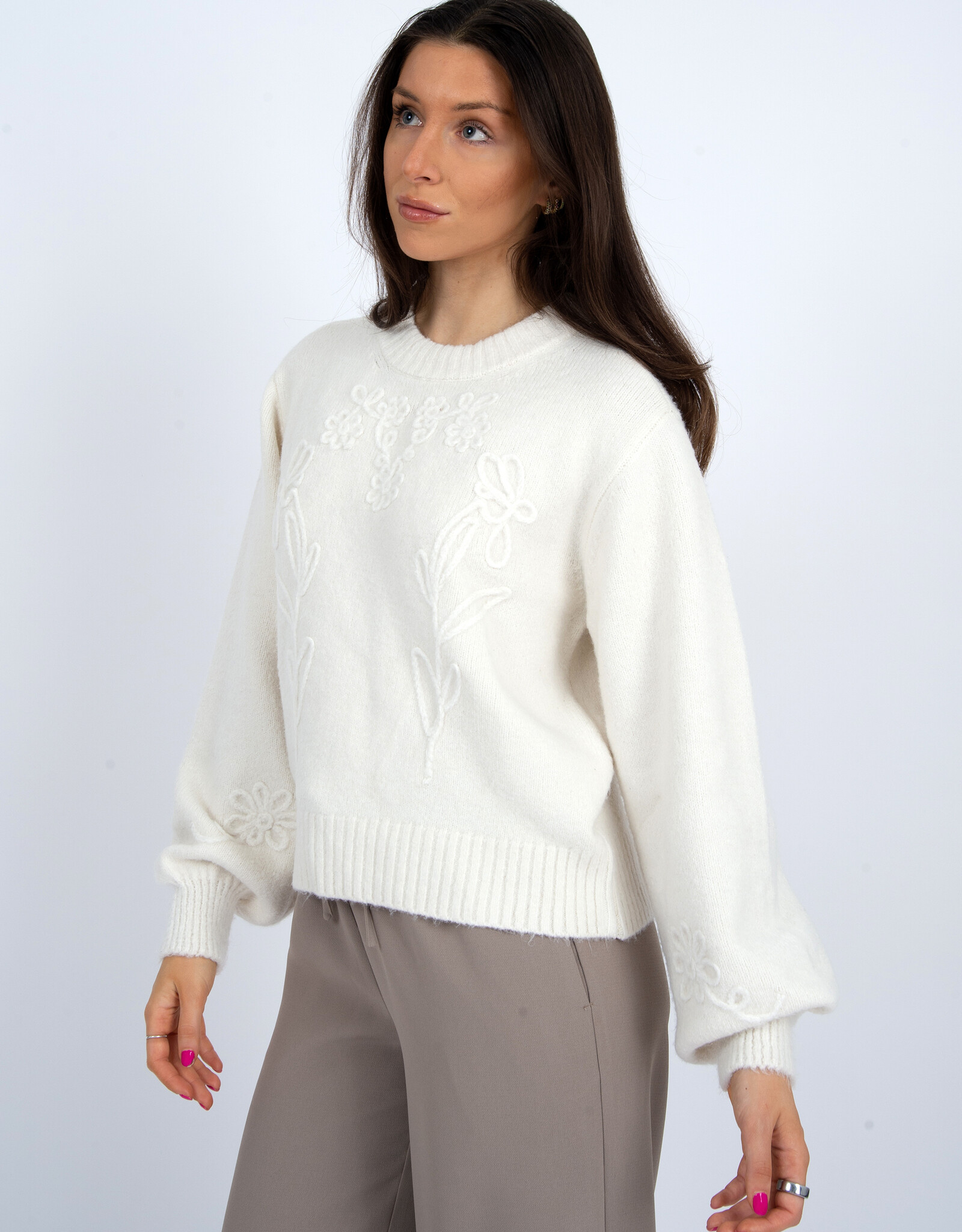 RD Style Rhiana L/S Floral Detail Crew Nk Pullover