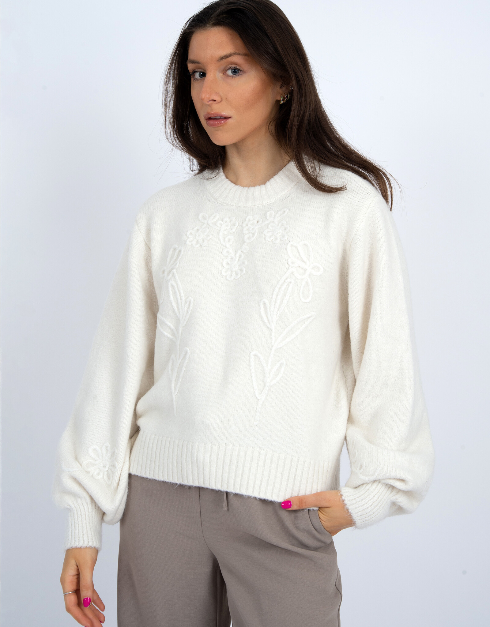 RD Style Rhiana L/S Floral Detail Crew Nk Pullover