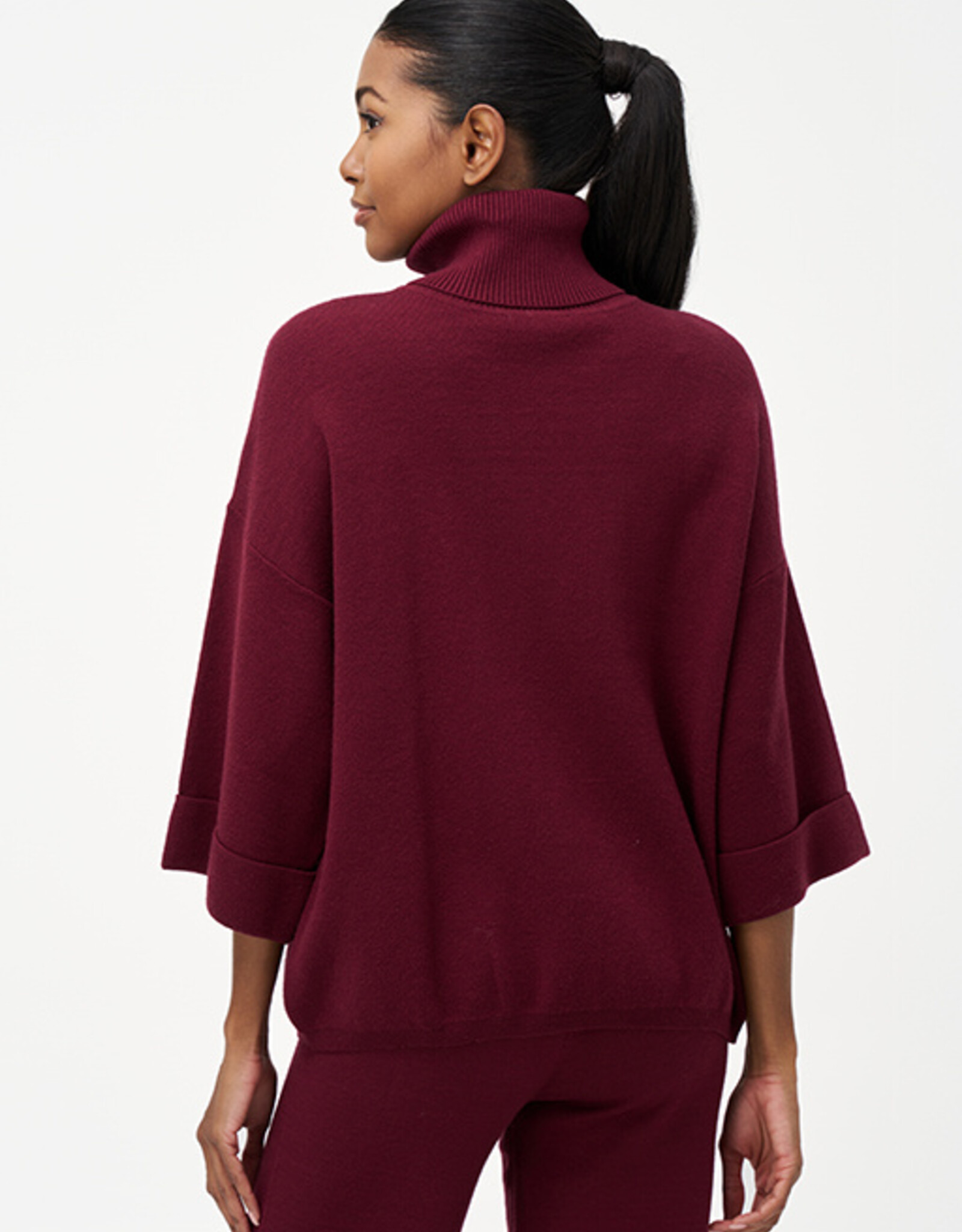 M Made in Italy T-Nk Sweater w Wide Cuffed Sleeves