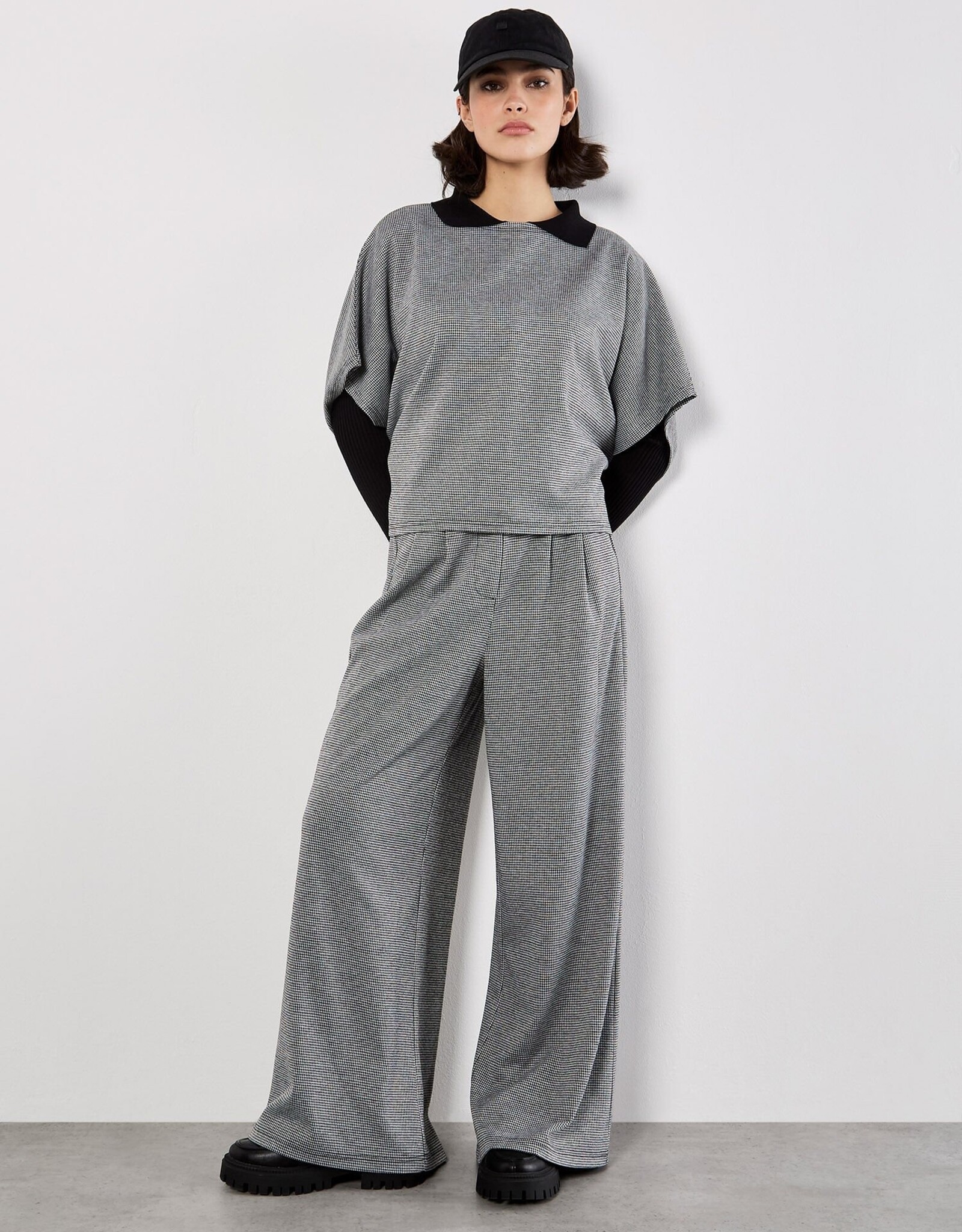 Apricot Invert Pleat Wide Tailored Trouser