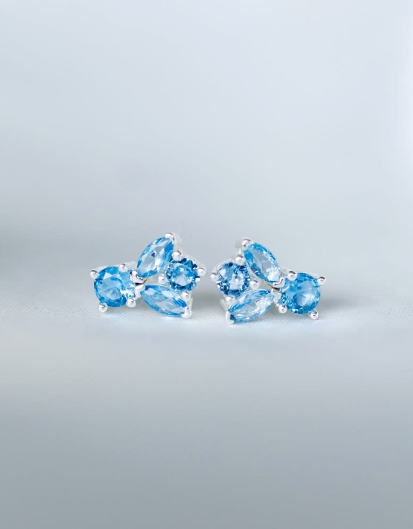 Glee Glee Deco Studs - Sky Blue