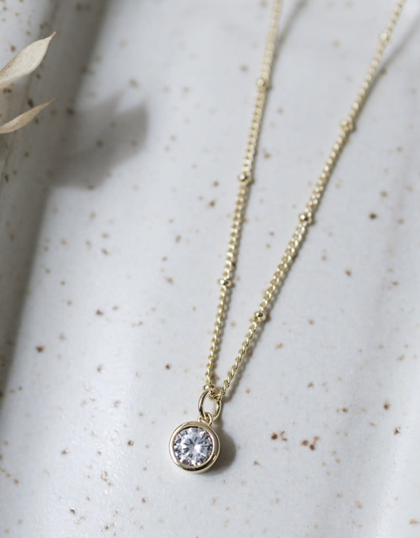 Glee Glee Luster Necklace - Clear