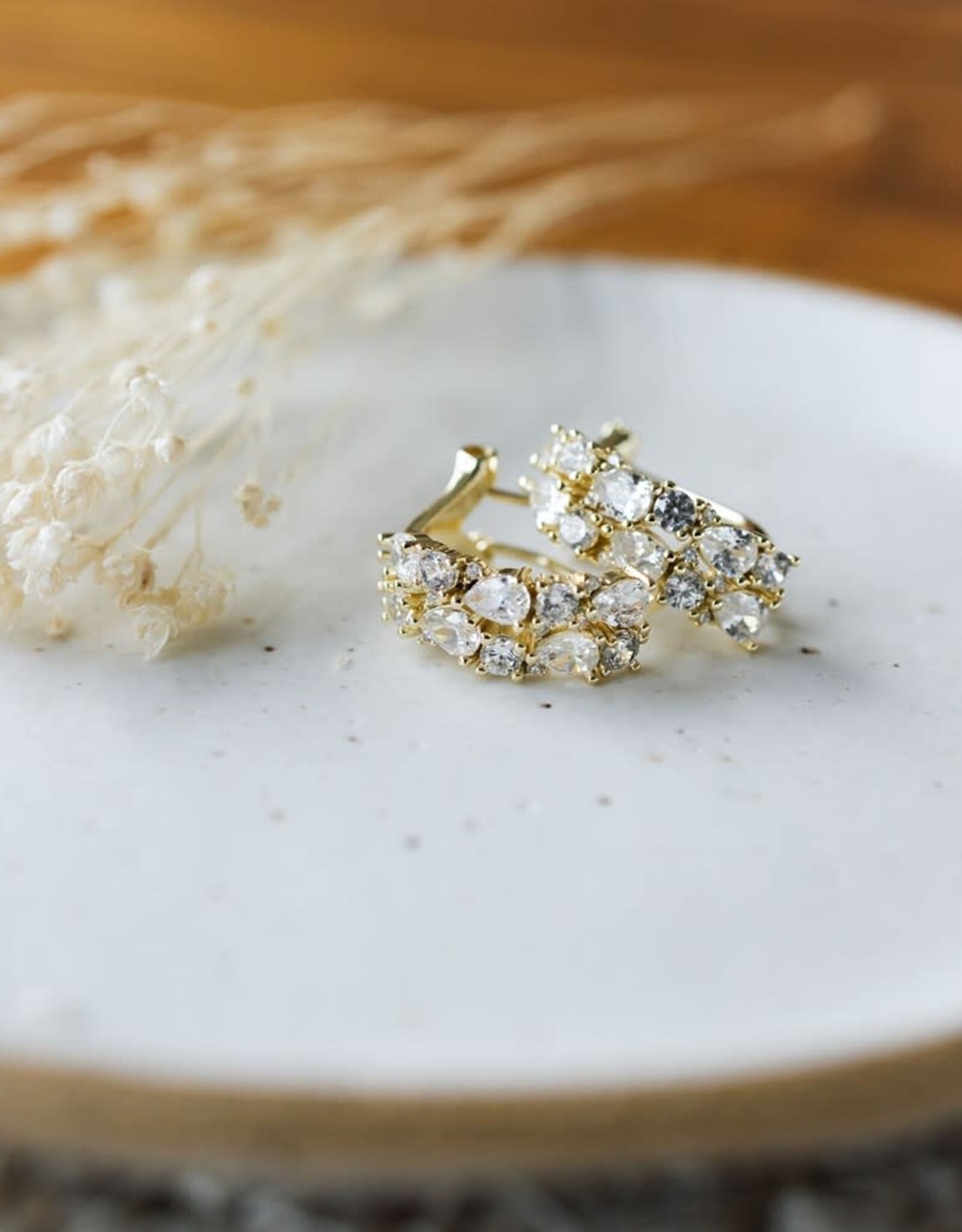 Glee Glee Lustrous Studs