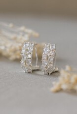 Glee Glee Lustrous Studs