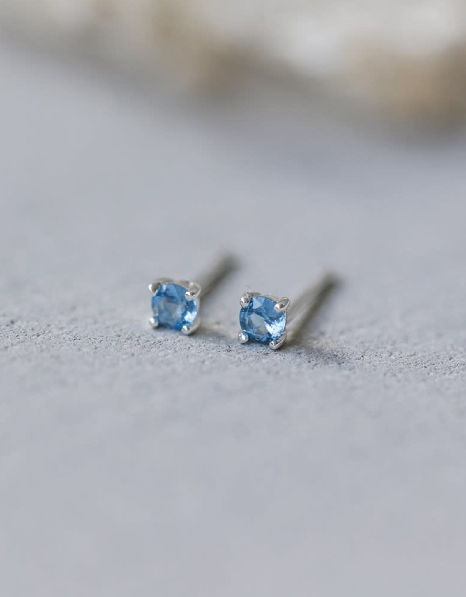 Glee Glee Shimmer Studs - Aqua